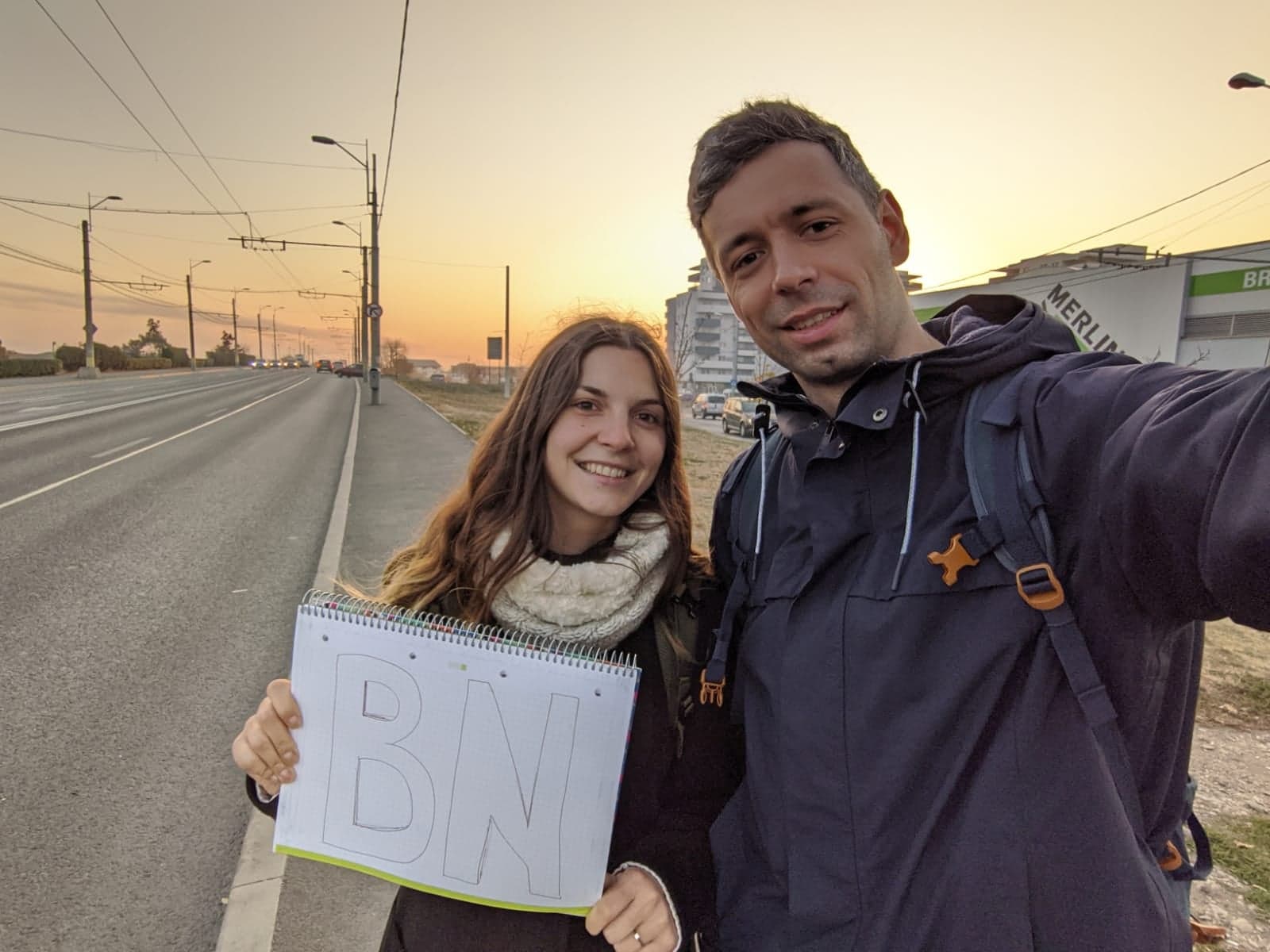 Făcând stopul până la mașină